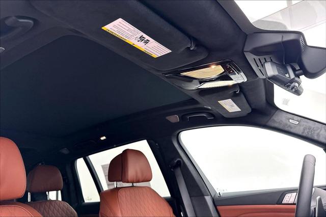 2027 BMW X7 M60i