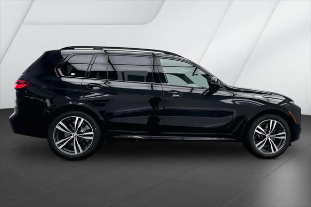 2027 BMW X7 M60i