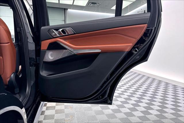 2027 BMW X7 M60i