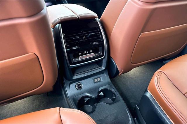 2027 BMW X7 M60i