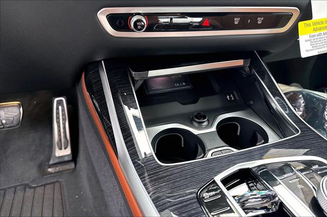 2027 BMW X7 M60i