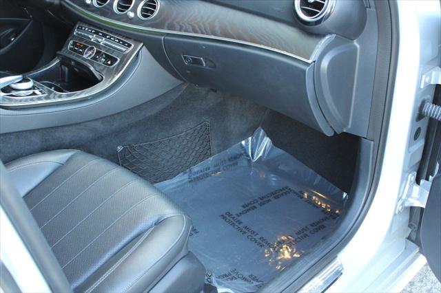 2018 Mercedes-Benz E-CLASS E 300 E 300