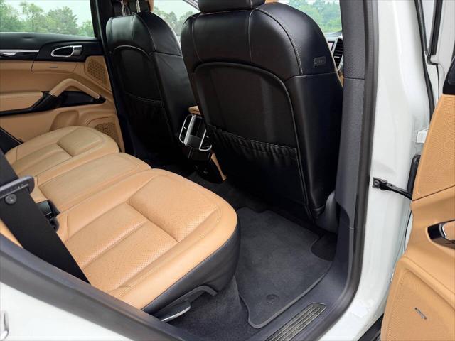 2018 Porsche Cayenne Platinum Edition