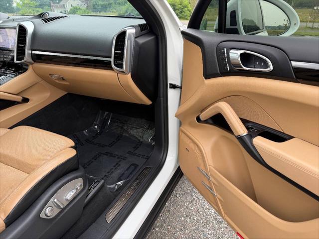 2018 Porsche Cayenne Platinum Edition