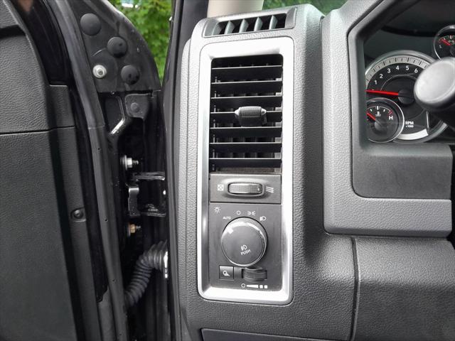 2018 Ram 1500 Big Horn Crew Cab 4x4 5'7" Box