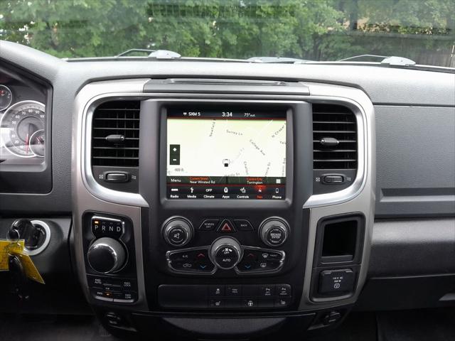 2018 Ram 1500 Big Horn Crew Cab 4x4 5'7" Box