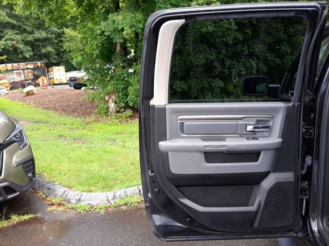 2018 Ram 1500 Big Horn Crew Cab 4x4 5'7" Box