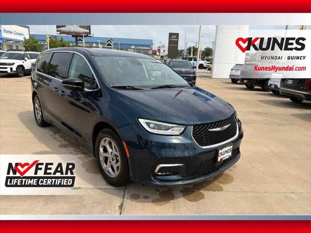 2024 Chrysler Pacifica Limited for sale in Quincy, IL