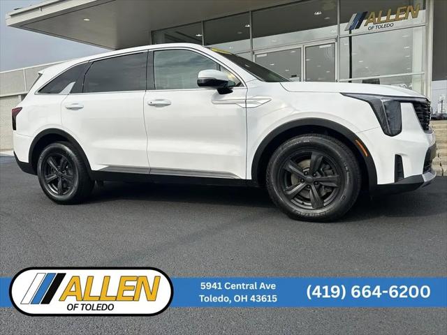 2025 Kia Sorento LX for sale in Toledo, OH