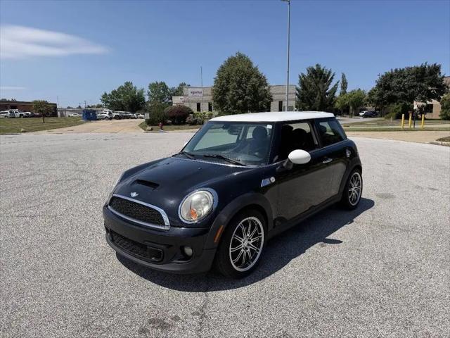 2011 MINI Cooper S Base for sale in Willoughby, OH