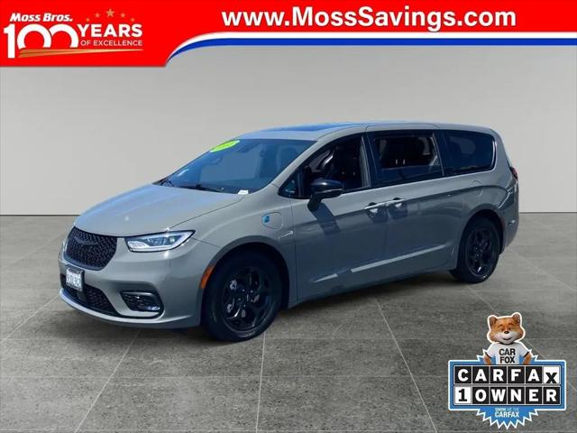 2023 Chrysler Pacifica Hybrid Limited for sale in San Bernardino, CA