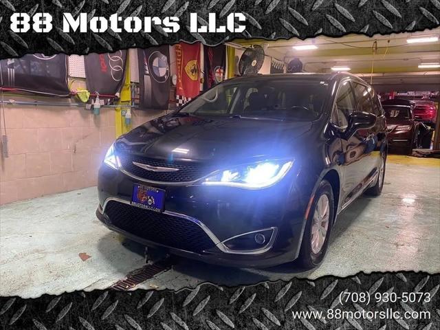 2017 Chrysler Pacifica Touring-L for sale in Evergreen Park, IL