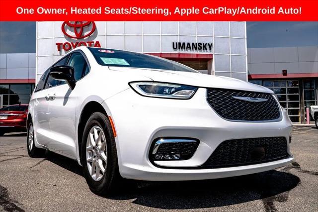 2024 Chrysler Pacifica Touring L for sale in Milwaukee, WI