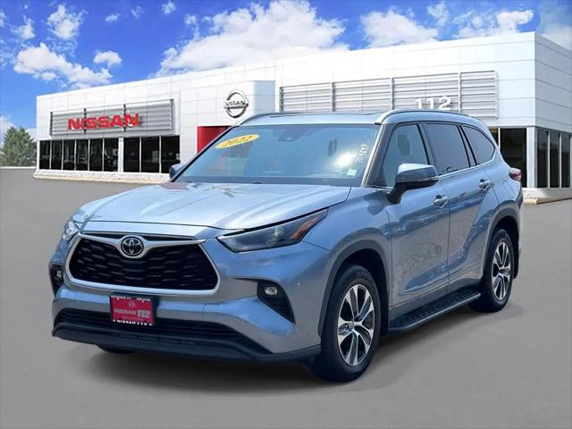 2022 Toyota Highlander XLE for sale in PATCHOGUE, NY