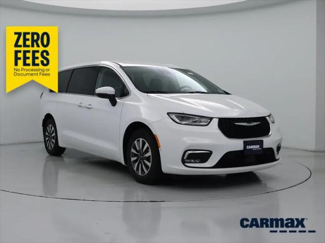 2023 Chrysler Pacifica Hybrid Touring L for sale in Maple Shade Township, NJ