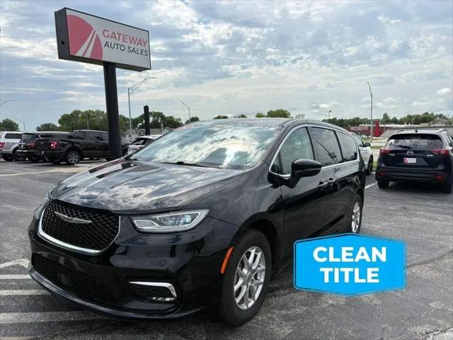 2024 Chrysler Pacifica Touring L for sale in Omaha, NE