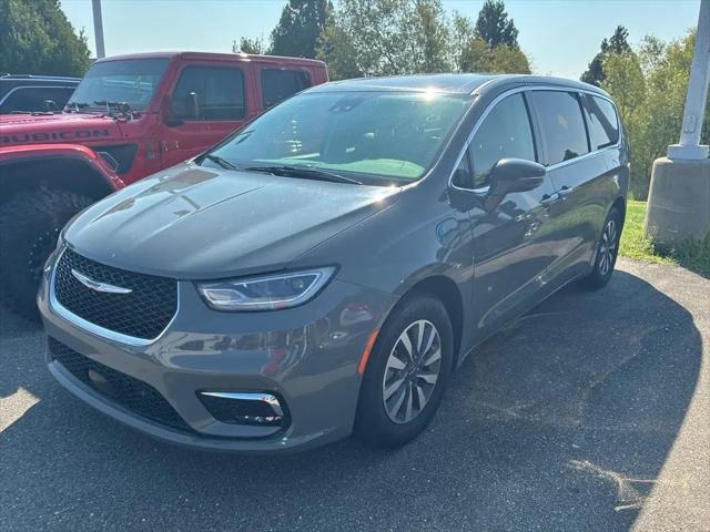 2022 Chrysler Pacifica Hybrid Touring L for sale in Goldsboro, NC