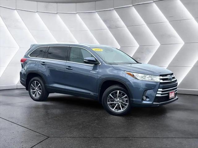 2019 Toyota Highlander Hybrid XLE for sale in Lee's Summit, MO