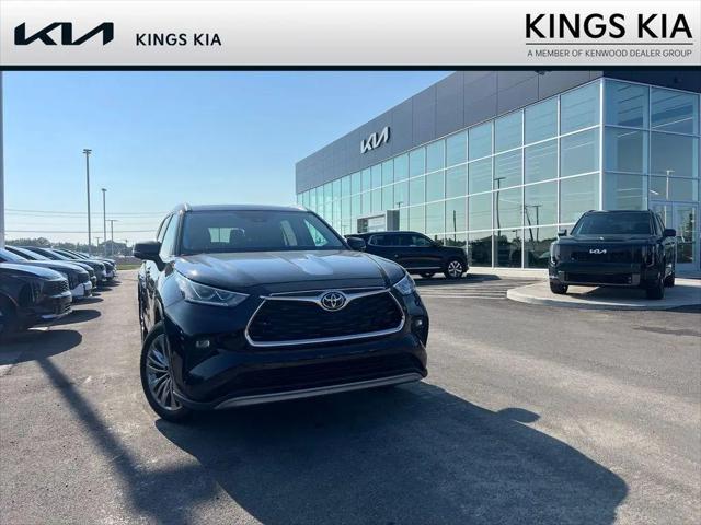 2024 Toyota Highlander Platinum for sale in Cin, OH