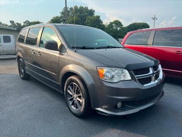 2017 Dodge Grand Caravan SXT for sale in West Frankfort, IL