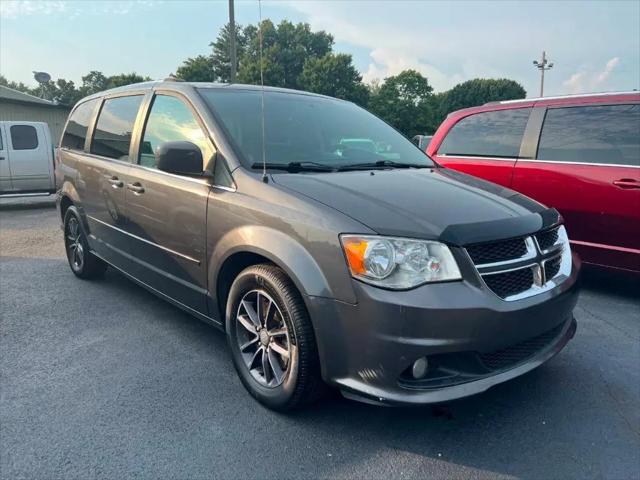 2017 Dodge Grand Caravan SXT for sale in West Frankfort, IL