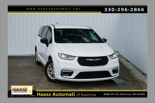 2025 Chrysler Pacifica Select for sale in Ravenna, OH