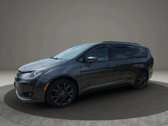 2019 Chrysler Pacifica Touring L Plus for sale in Jordan, MN