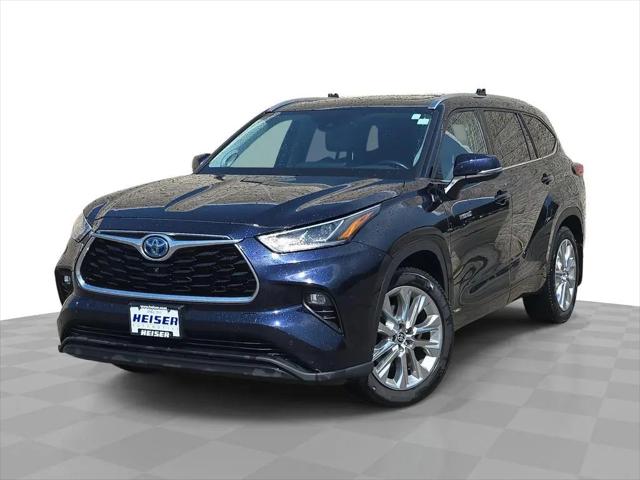 2021 Toyota Highlander Hybrid Limited for sale in Milwaukee, WI