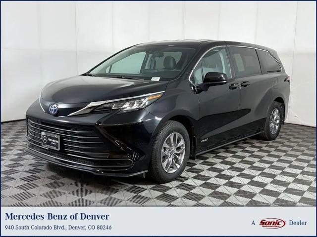 2021 Toyota Sienna LE for sale in Denver, CO