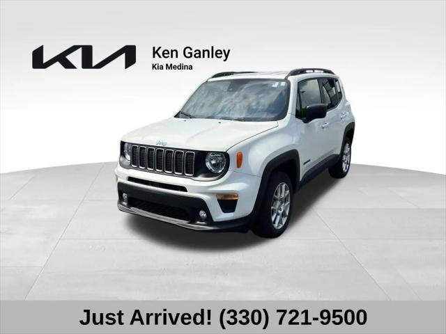 2023 Jeep Renegade Latitude 4x4 for sale in Medina, OH