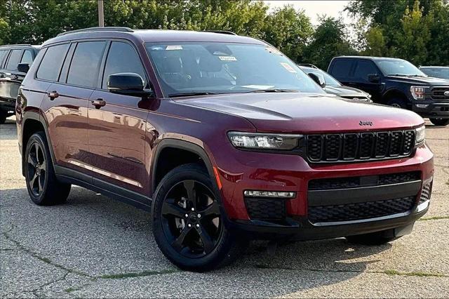 2023 Jeep Grand Cherokee L Limited 4x4 for sale in Montevideo, MN