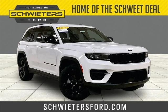 2023 Jeep Grand Cherokee Altitude 4x4 for sale in Montevideo, MN