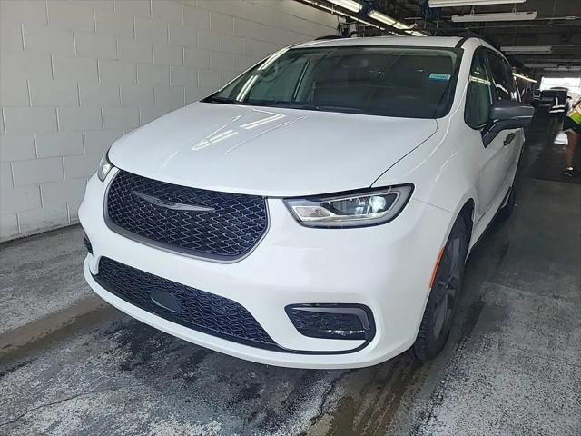 2024 Chrysler Pacifica Touring L for sale in Battle Creek, MI