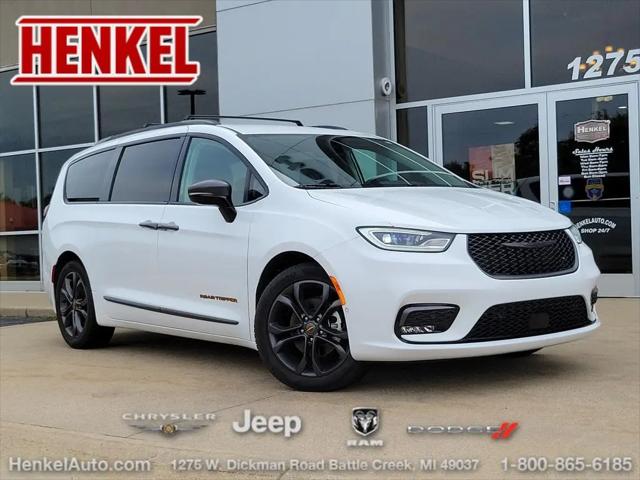 2024 Chrysler Pacifica Touring L for sale in Battle Creek, MI