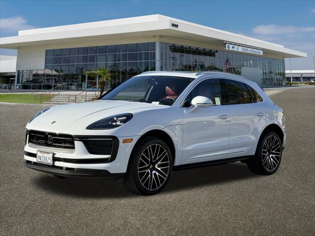 2024 Porsche Macan T