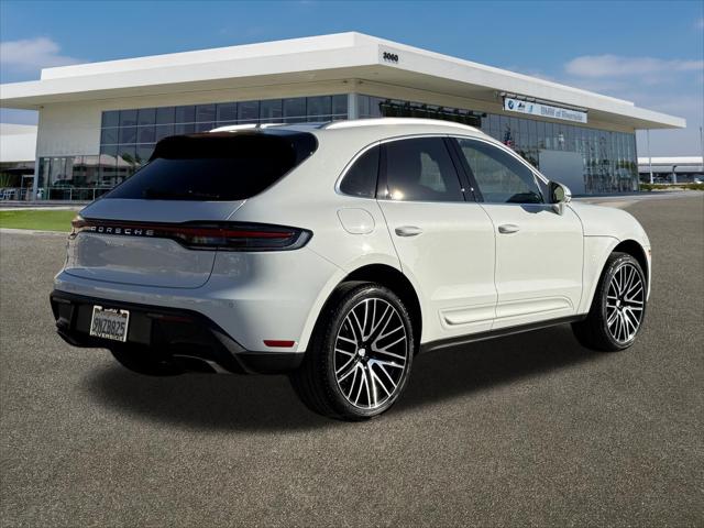 2024 Porsche Macan T