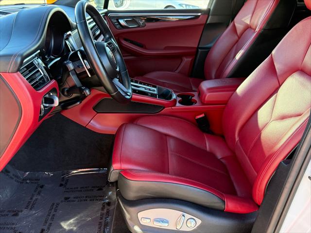 2024 Porsche Macan T