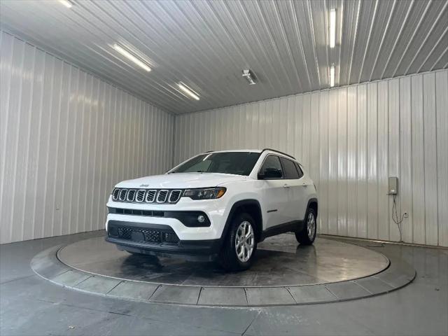 2024 Jeep Compass Latitude 4x4 for sale in Barberton, OH