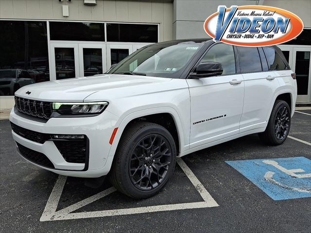 2027 Jeep Grand Cherokee GRAND CHEROKEE SUMMIT 4X4