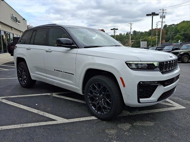 2027 Jeep Grand Cherokee GRAND CHEROKEE SUMMIT 4X4