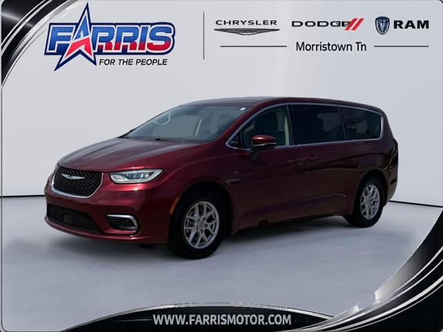 2023 Chrysler Pacifica Touring L for sale in Jefferson City, TN