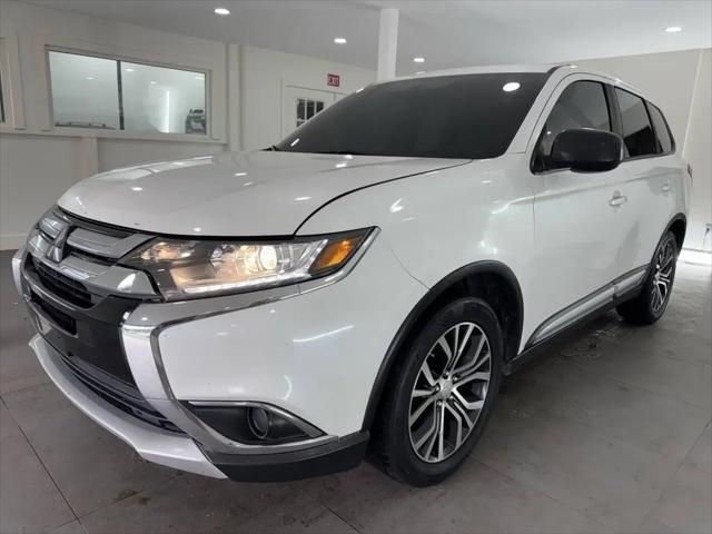 2016 Mitsubishi Outlander ES for sale in Uniontown, OH