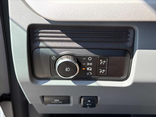 2026 Ford 600 XLT