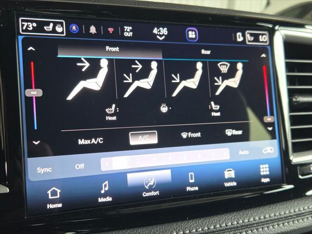 2027 Chrysler Pacifica Select