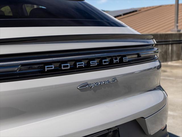 2026 Porsche Cayenne E-Hybrid S