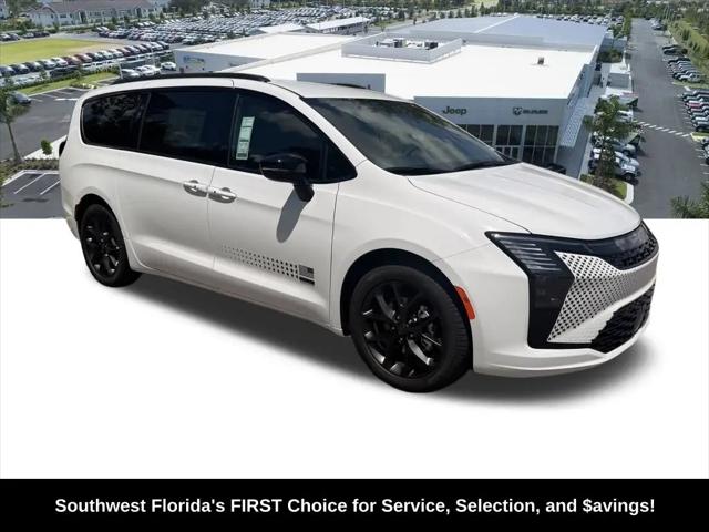 2027 Chrysler Pacifica Select