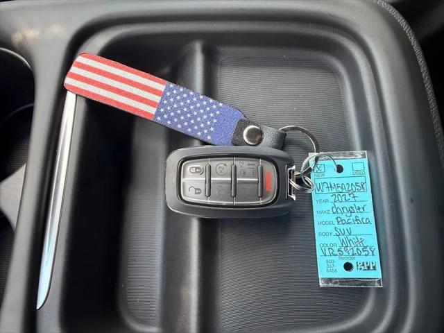 2027 Chrysler Pacifica Select