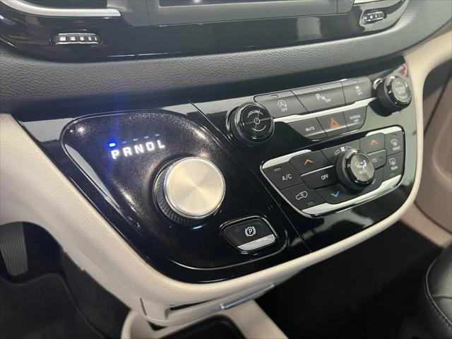 2020 Chrysler Pacifica Touring L