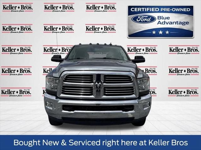 2017 RAM 3500 Big Horn Crew Cab 4x4 8 Box 2017 RAM 3500 Big Horn Crew Cab 4x4 8 Box