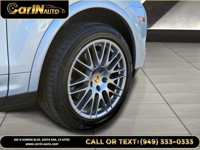 2017 Porsche Cayenne Platinum Edition